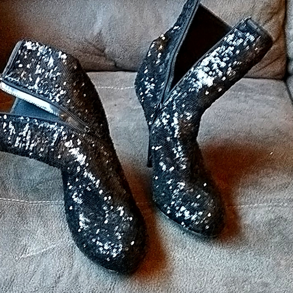 Sequins heels booties